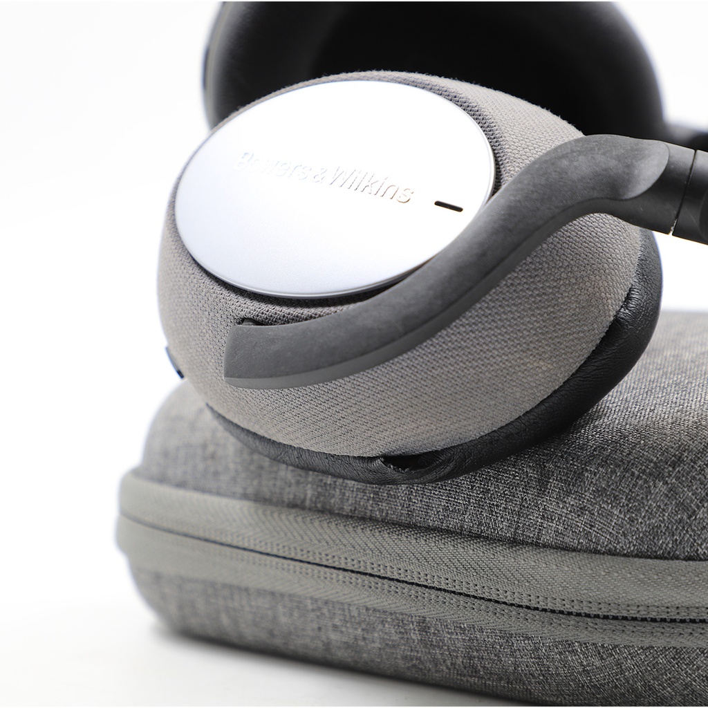 PX7 Bowers & Wilkins + Cover Case