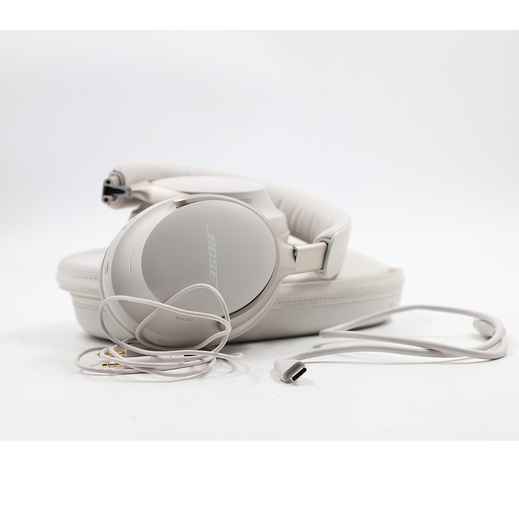 Bose QC Ultra Wireless Headset + Wire And original Box