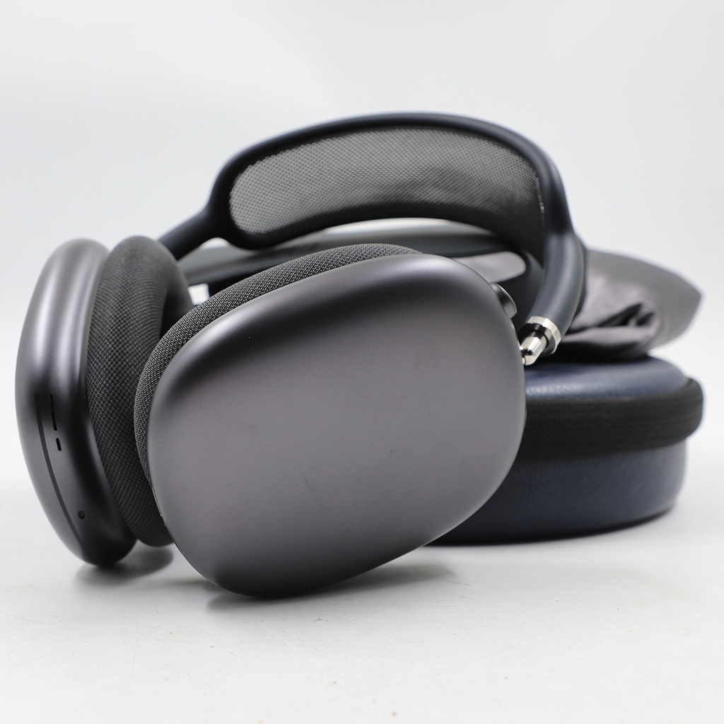 Airpods Max Wireless Headset Very Clean With Accessories