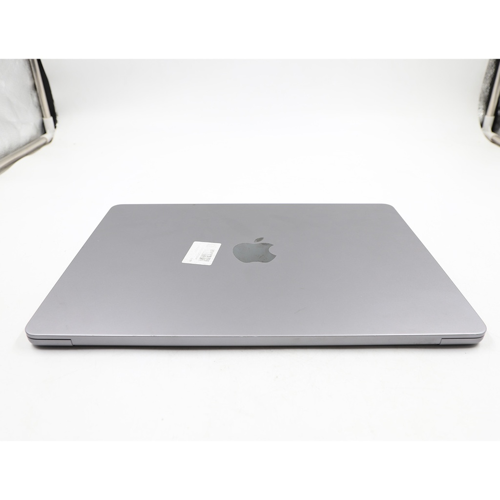 Apple Macbook Air  Apple M2, Display 2560 x 1664 odel A2681 EMC 4074 ** 2022 **