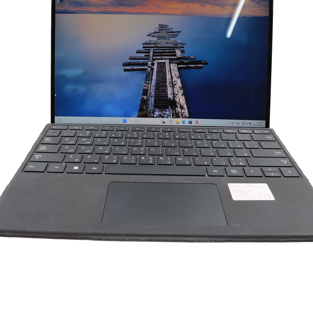 MicroSoft Surface Pro 8, 256 gb intel core i7 hunderbolt ports, 120Hz display
