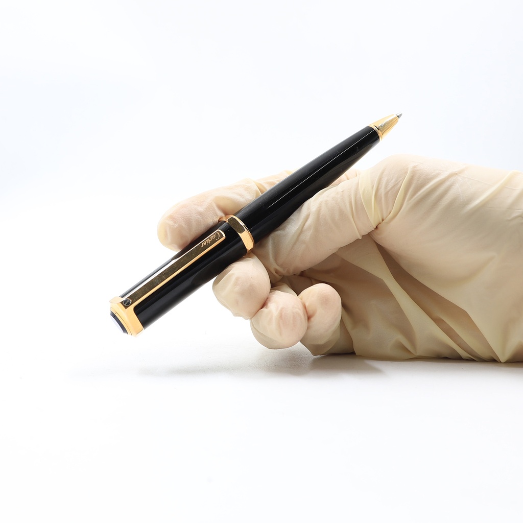 Santos-Dumont ballpoint pen Santos-Dumont ballpoint pen, black composite body and cap, 18K rose gold