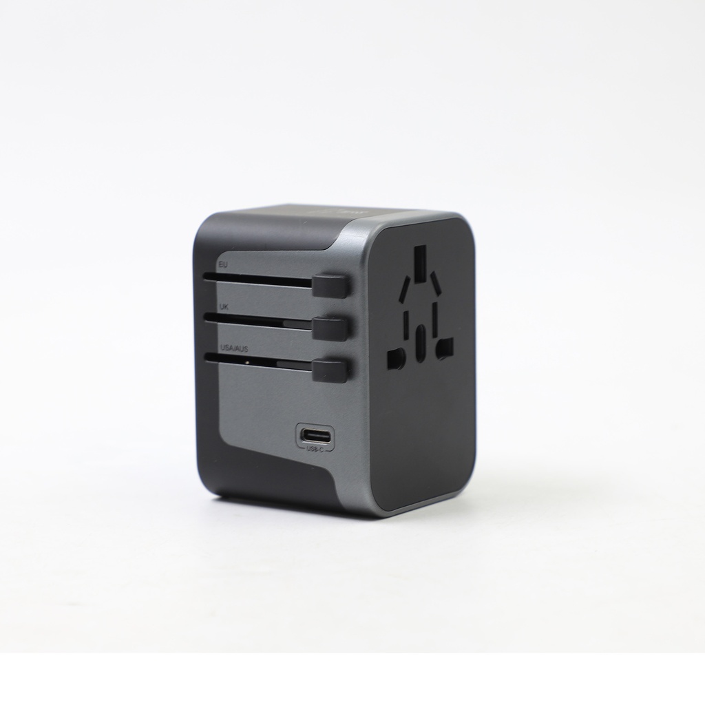 World Travel adapter with 3 usb +type -c