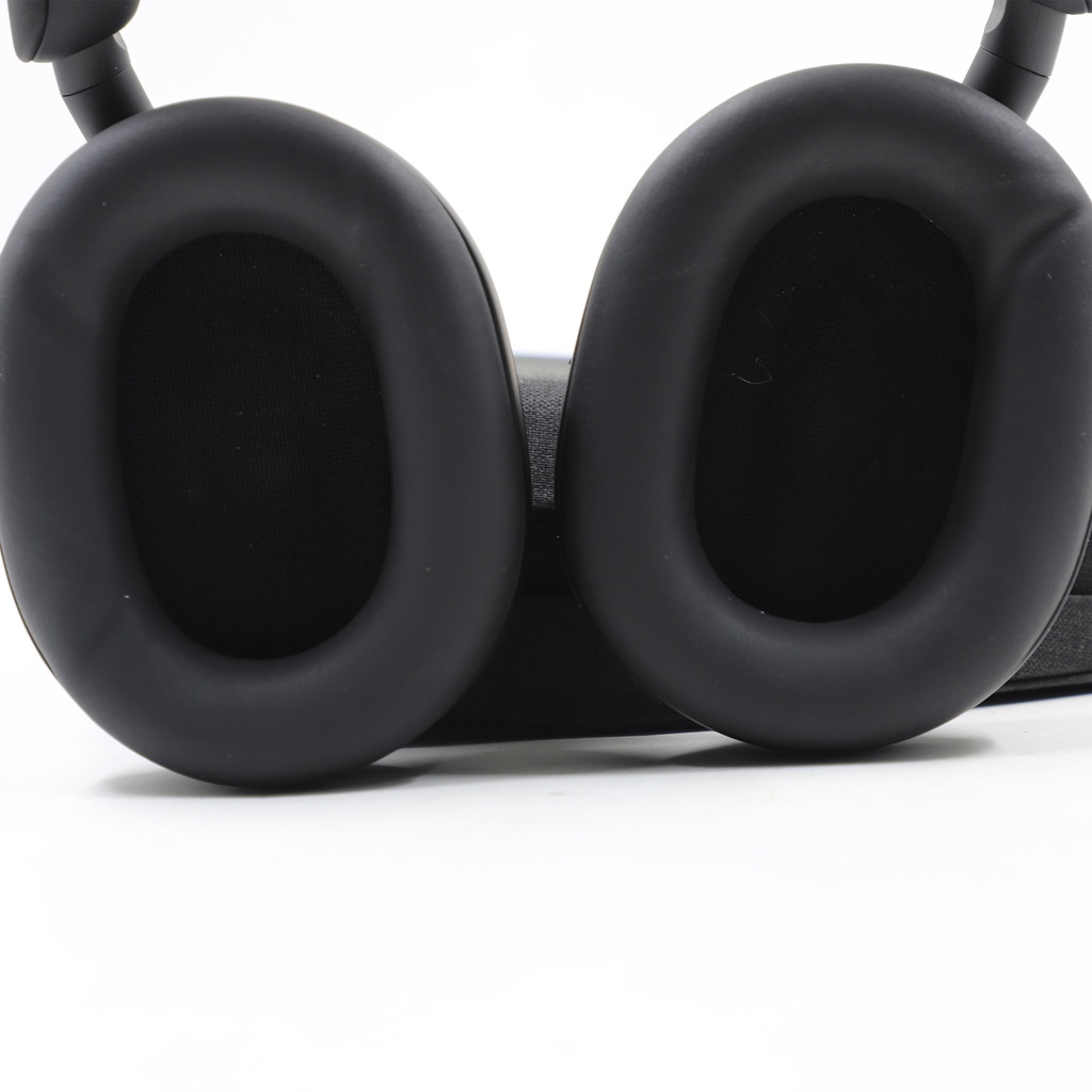 WH-1000XM5 Premium Wireless Noise Canceling Headphones Black Auction