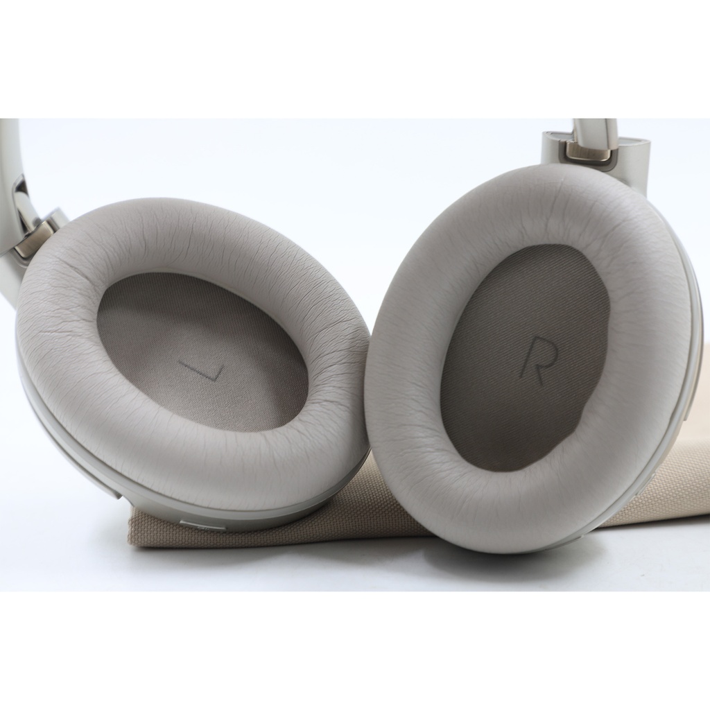 JBL Tour One M2, Wireless Headset + SoundCore Pouch