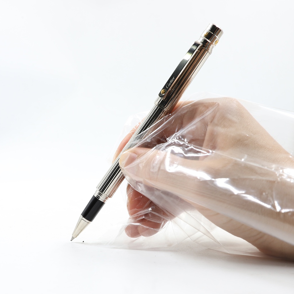 Santos de Cartier rollerball pen Q528071, Priced  ** 3700 Qar **