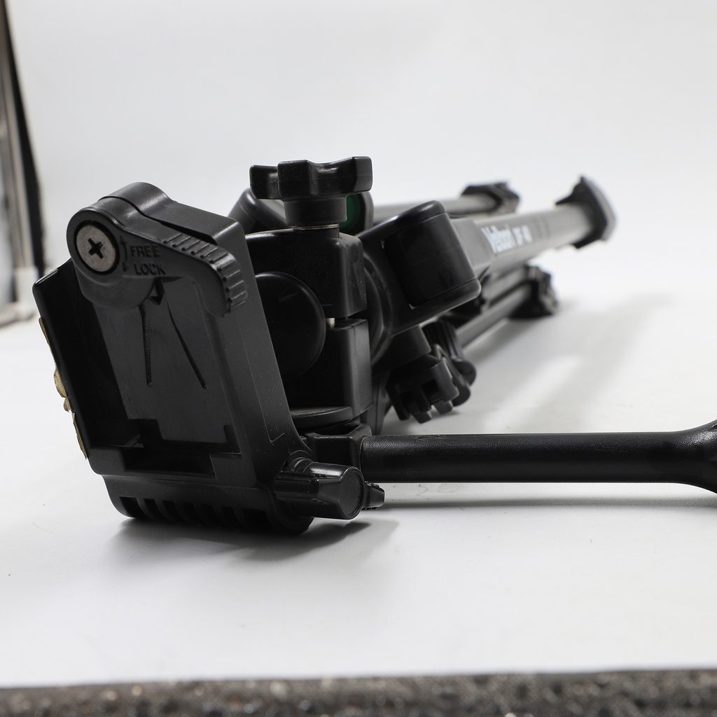 Velbon DF 40 Tripod **Without the quick-release plate