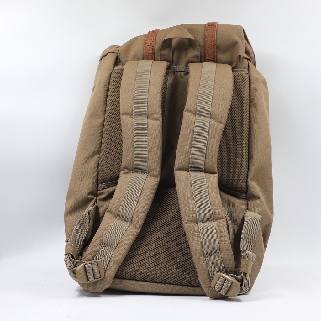 Herschel The Finest Quality The Trade Marl ** Metal Pin detached **