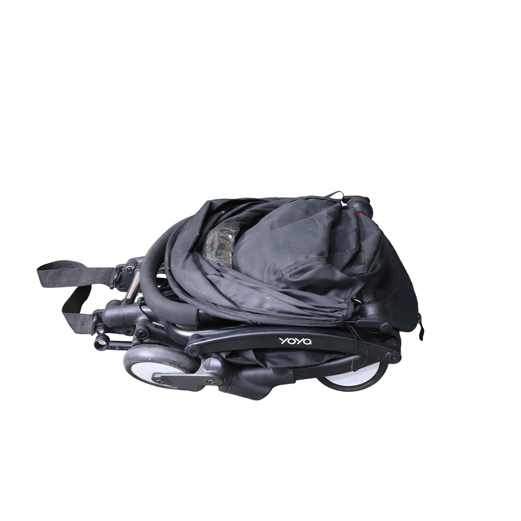 Yoyo Black Stroller ** Missing Screw**
