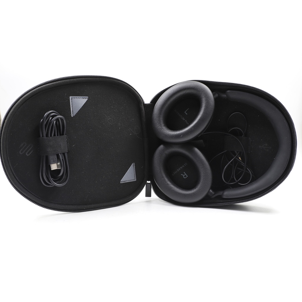 Sennheiser Accentum Plus, Including Wires And Cover