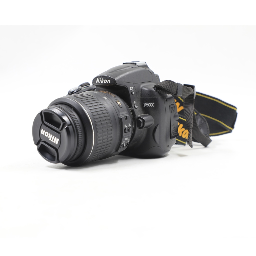 Nikon D5000 With 18-55mm Kit Lens + Pouch, No Charger No Battery