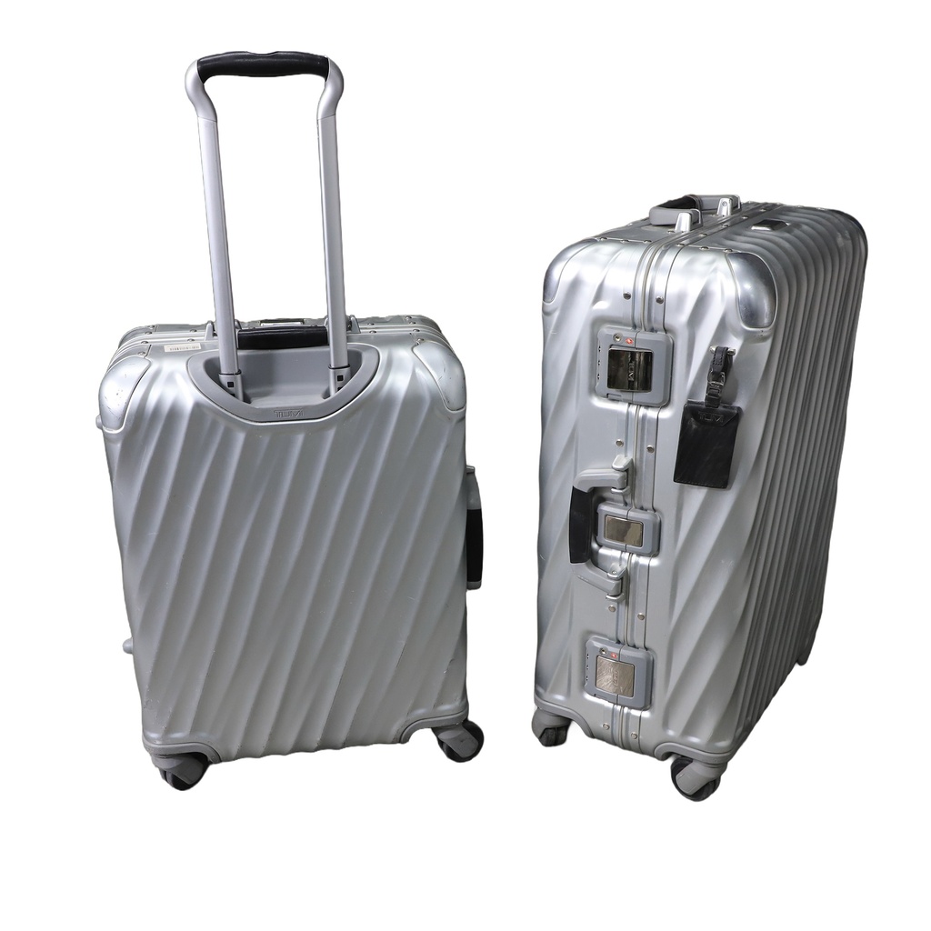 Tumi 19 Degree Aluminum 2 Cases Small Cabinet & Medium 66 x 45.5 x 25.5, 55 Litters Luxury Travel Luggage Cabinet Size ** Original Price > 10,000 Qar**