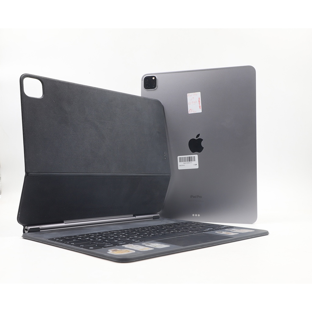 Apple iPad Pro 6th gen 126 gb 12.9 inch + Magic Keyboard (AR+English))