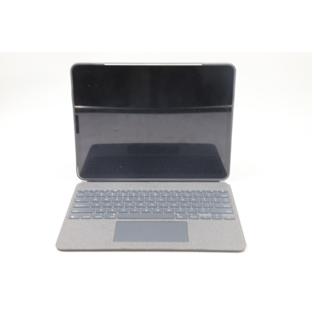 Apple iPad Pro 6th gen 126 gb 12.9 inch + Magic Keyboard (AR+English))