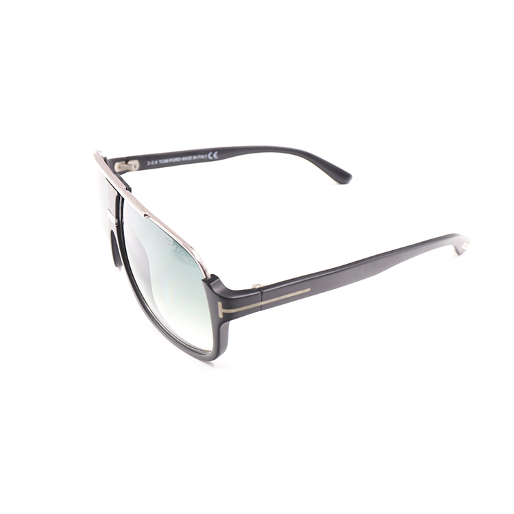 Tom Ford TF-335 Made In Italy Eliott, Lens Width:60 Bridge Width:10