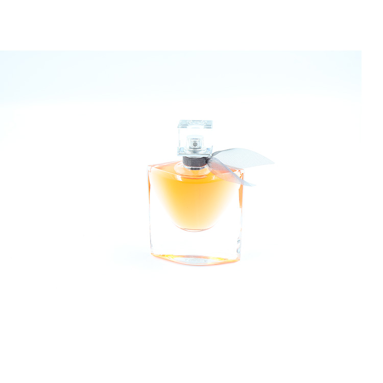 Lamcome Paris La Vie Est Belle Eau De Parfum 50 ml  1.7 FL.oz  **Damaged Box