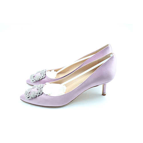 Manolo Blahnik Made In Italy Light Purple Satin Jewel Buckle Pumps Size: 38