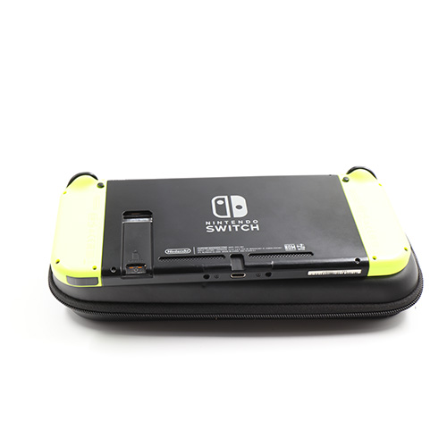 Nintendo Switch V1 - With Green Joycon + Pouch + 64 Gb Sd Card
