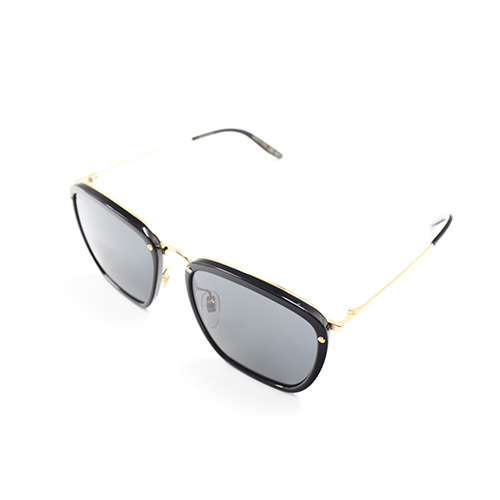 Gucci GG0673S Lens Width: 56 Bridge Width: 20