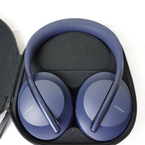 Bose Noise Cancelling Headphones 700