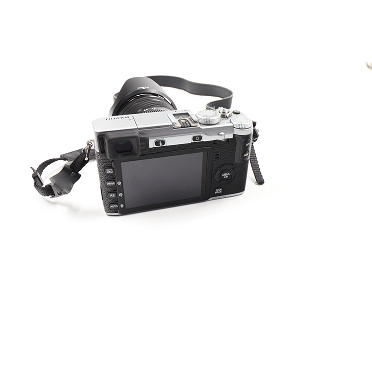 Fujifilm X-E2S Mirrorless Digital Camera XF Zoom 18-55 + Pouch