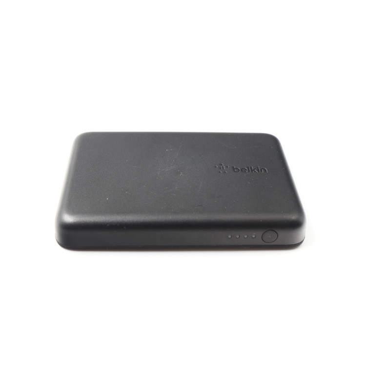 Belkin Boost Charge BPD002 Magnetic Wireless Power Bank, Capacity:9.25 wAh,