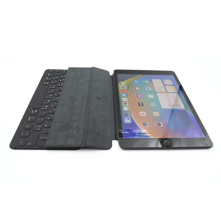 Apple iPad 9Th Gen 64 GB Gray + Keyboard and Cover