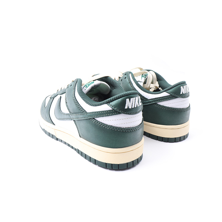 Nike DQ8580-100,  EUR: 43, US:9.5 Green White
