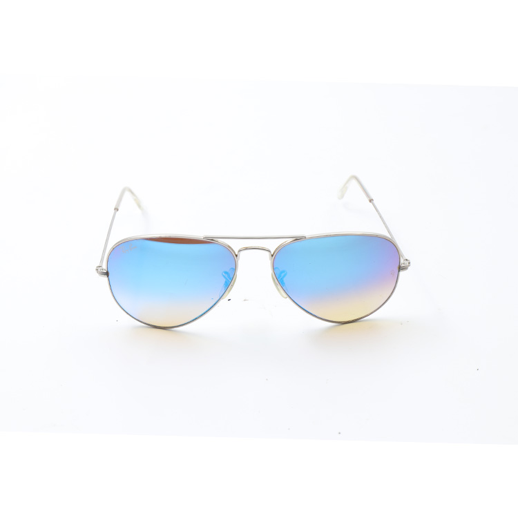 RayBan RB 3025 Aviator Large Metal,  Lens Width:58, Bridge Width:14, ** Has small Scratch **