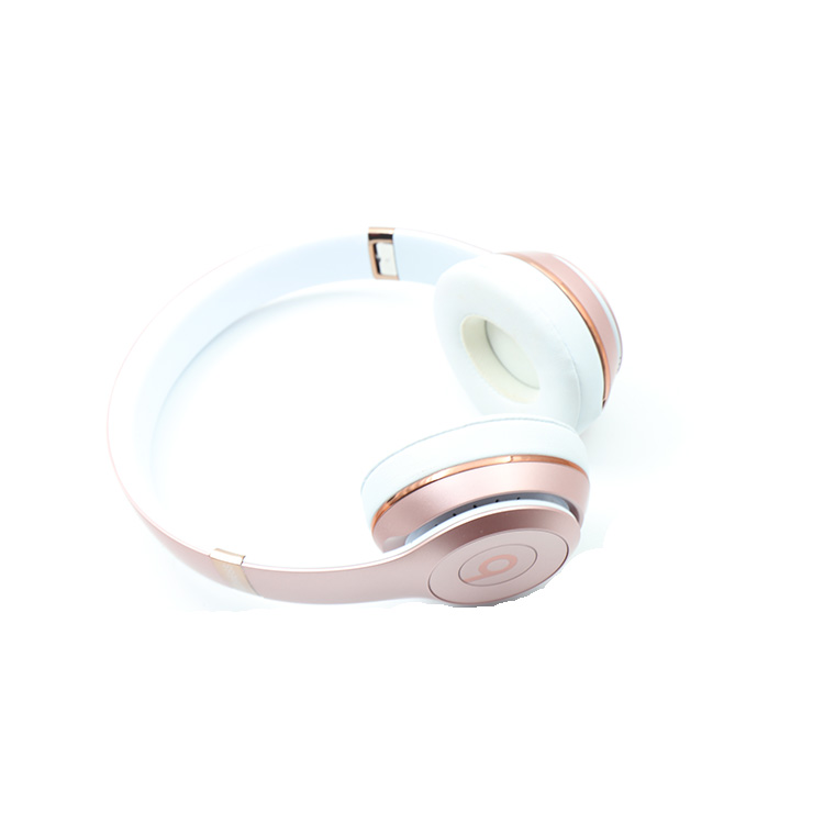 Beats Solo 3 Wireless On-Ear Headphones + Cover