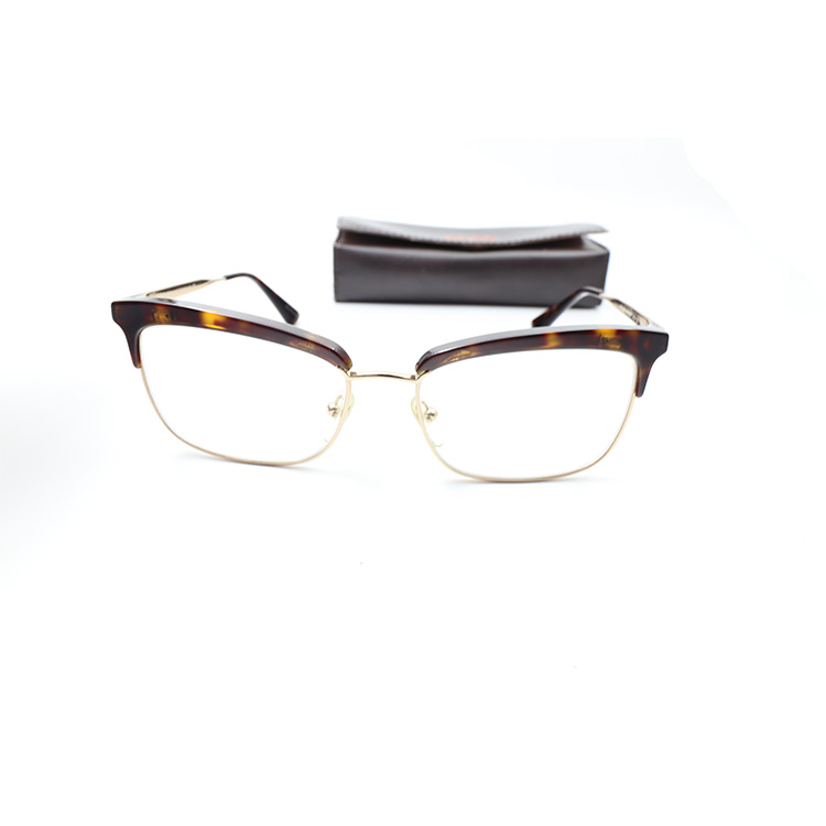 Prada VPR 08S Lens Width: 55 , Bridge Width:17 ,