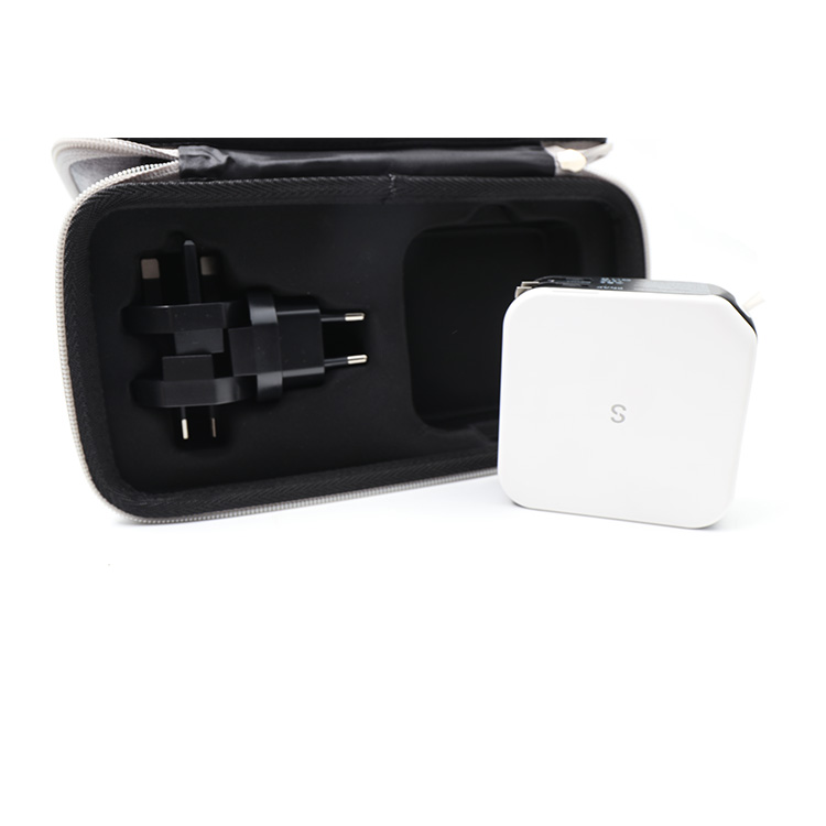 Snap Wireless PowerBank Universal 5 in 1 Travel Adapter , Model PPU, Capacity: 10.000 Mah, 37 Wh, Integrated Lightning And Type-c Cable