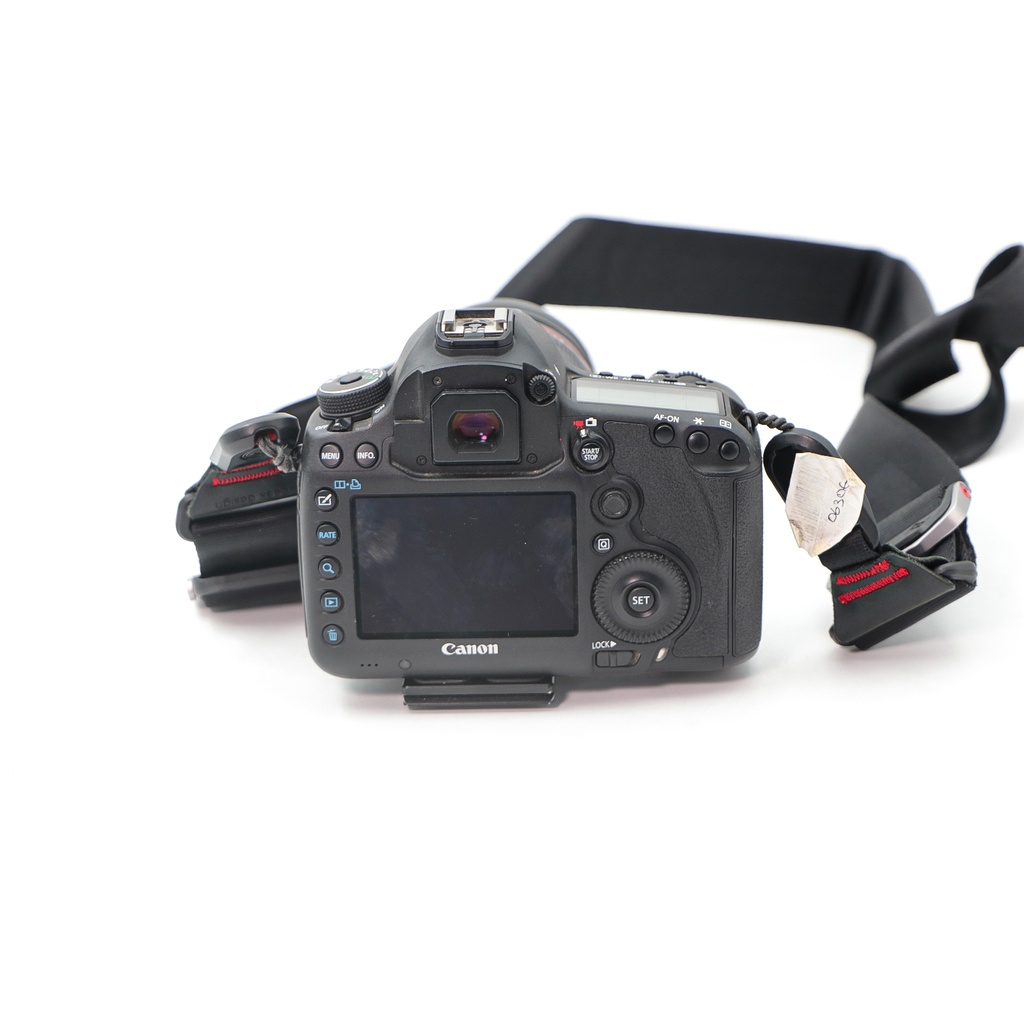 Canon EOS 5D +  ** LENS PROBLEM CONNECTING WITH CAMERA ** EF 24-70mm 1:2. L USM + Bag