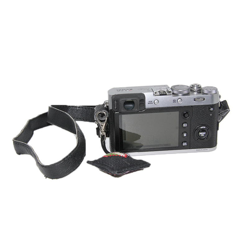 fujifilm x100f f=23mm  Camera made in Japan