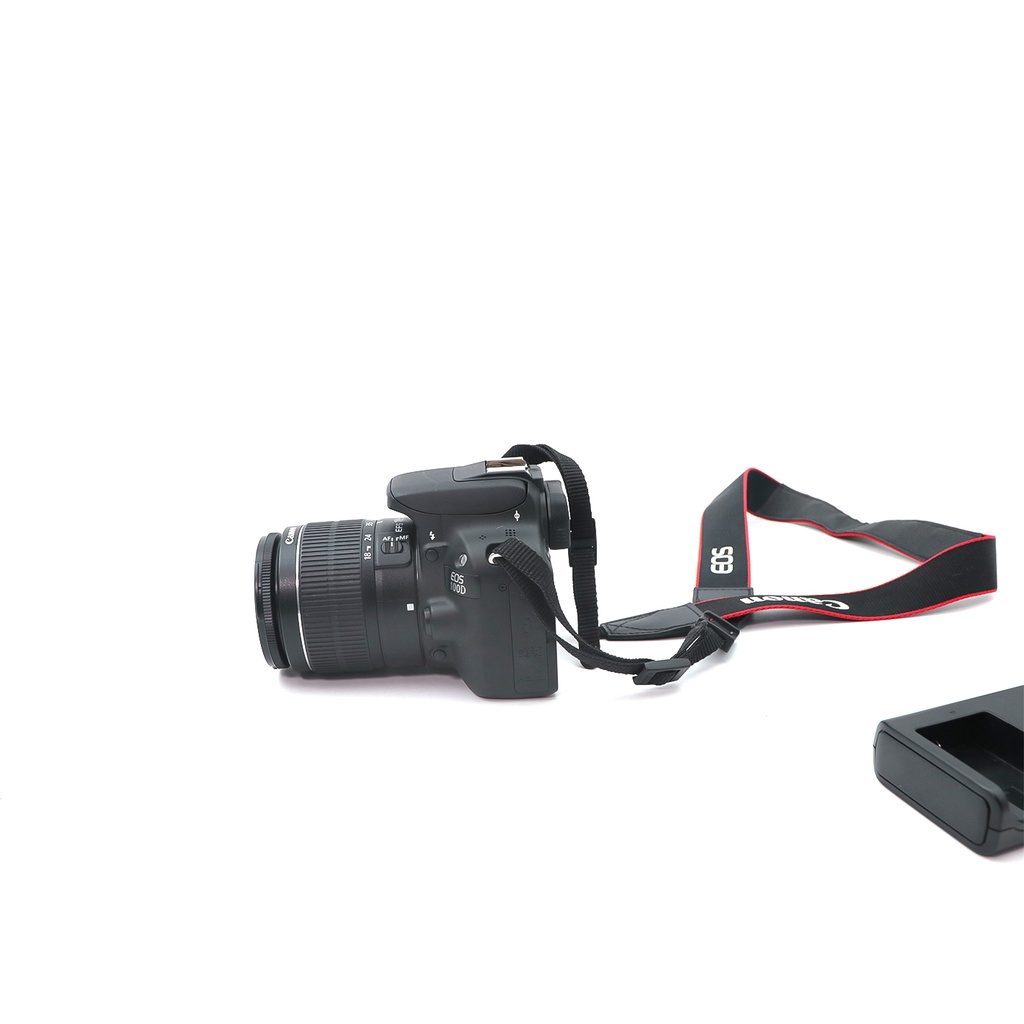 Canon Eos 100D  + Canon EFS 18-55mm , + Pouch and Including Charger
