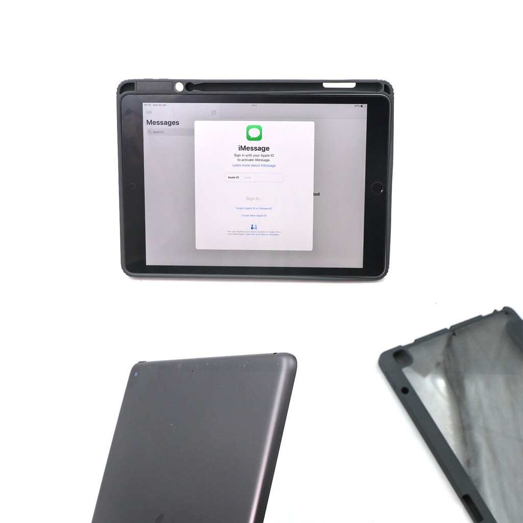 Apple iPad 9th Gen 64GB + Cover Case