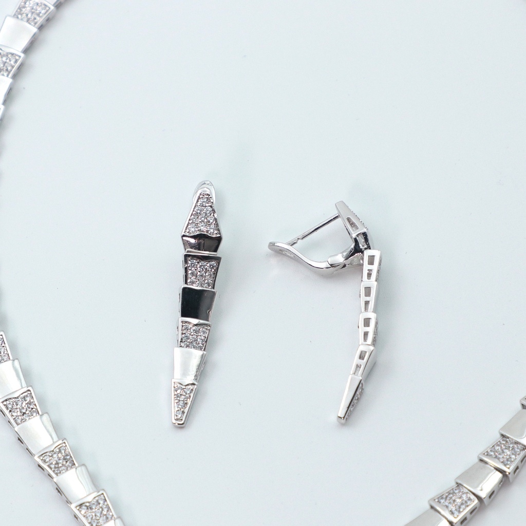 Designer Dinner Necklace Women Lady plastic Necklaces