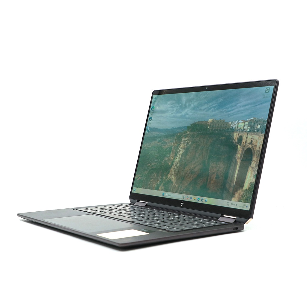 hp Spectral  ultra 7 155 32 gb spectre 1tb ssd arabic keyboard