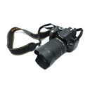 Nikon D5200 + Nikon DX AF-S Snikkor 18-105 mm lens + Pouch + Charger + Card