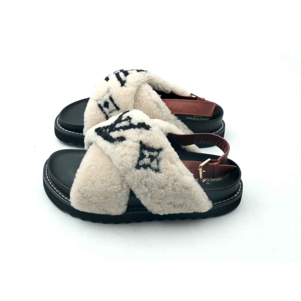 LV Louis Vuitton Style No:V618-2 Colour Beige/ Black Size: 38