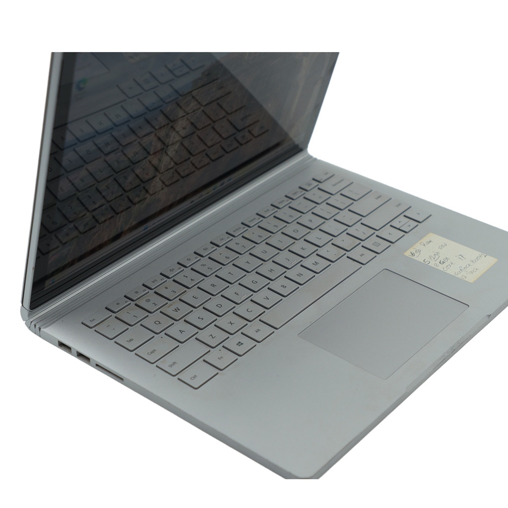 SurfaceBook 2 13 inch 16 gb ram 512 gb SSD ** ch