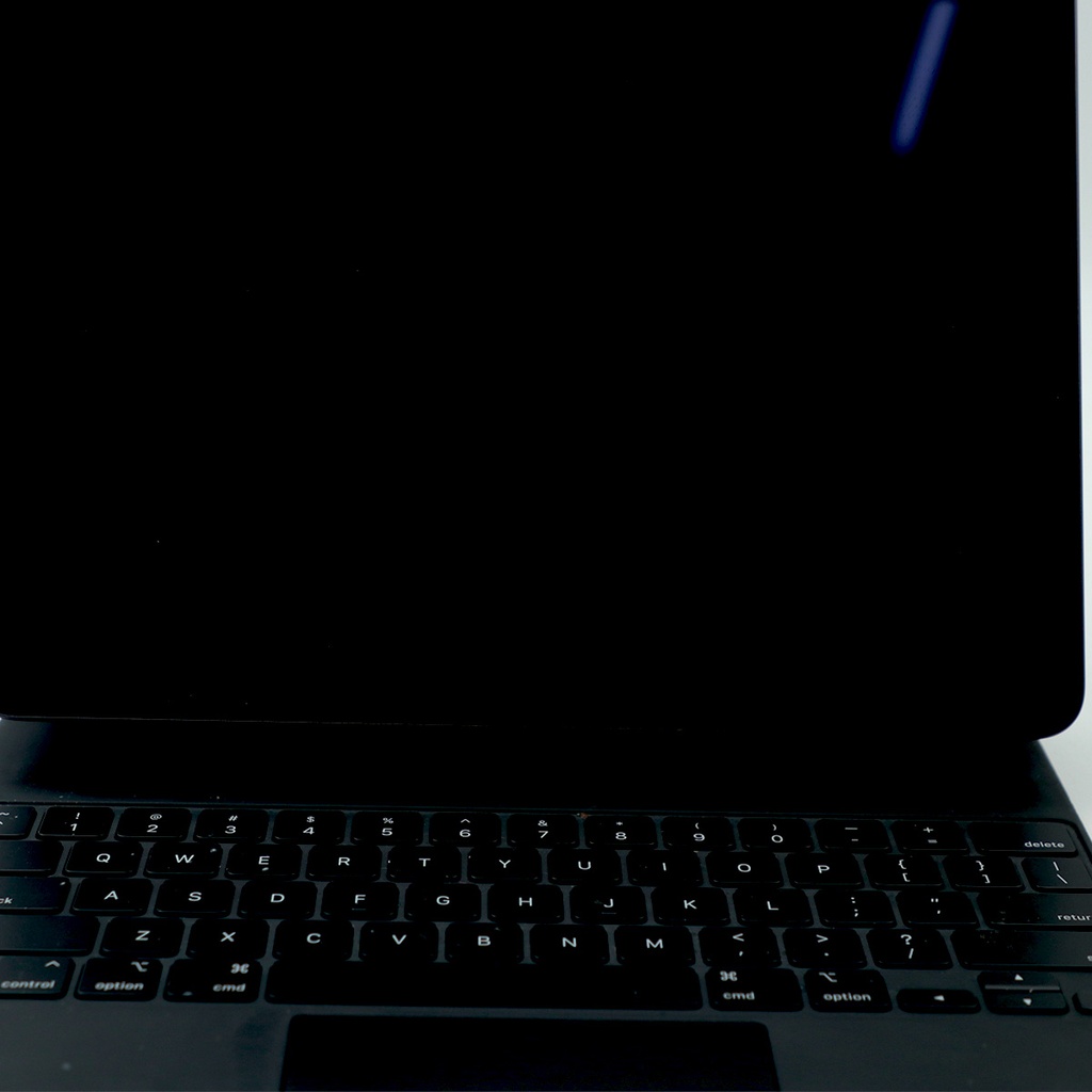 iPad Pro 4th gen 256 gb + Magic Keyboard ''12 Inch'' + Magic Keyboard EN