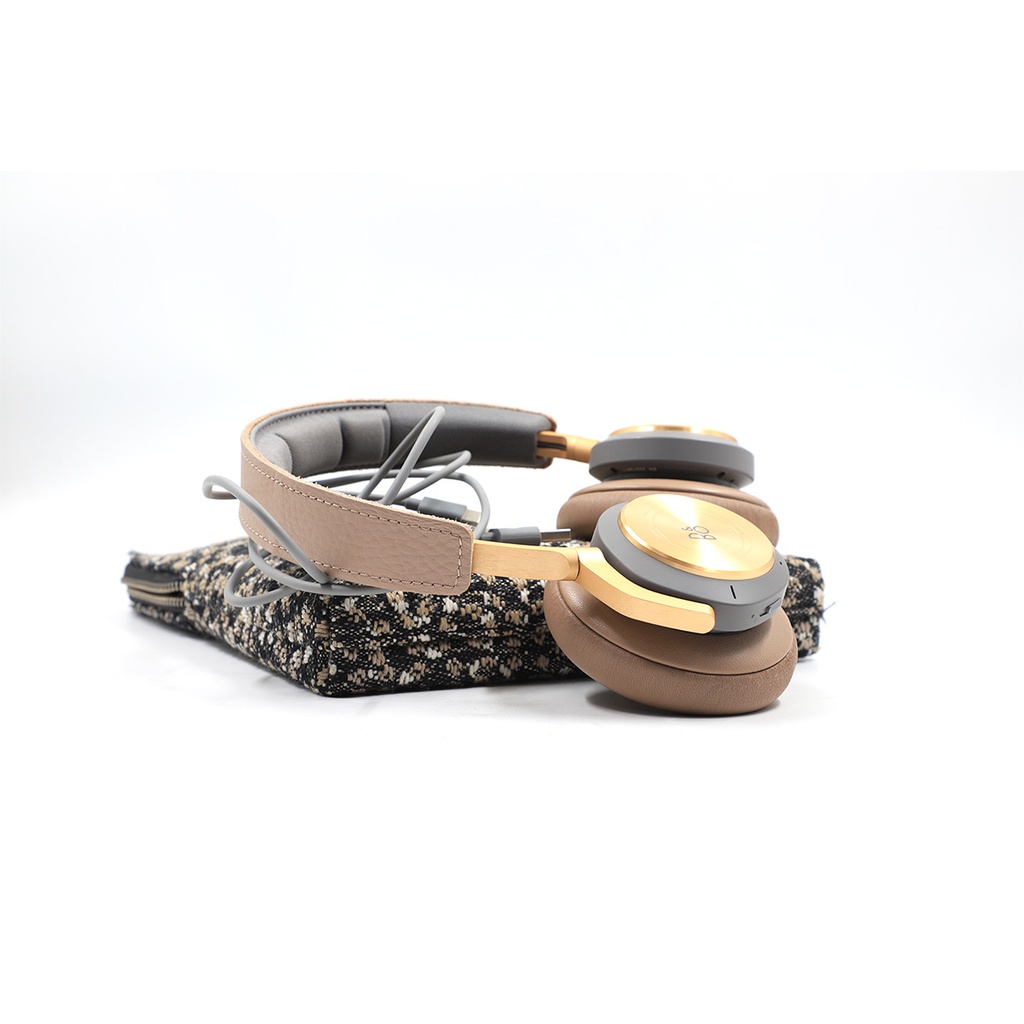 Bang & Olufsen Beoplay H9 3rd Gen Wireless Bluetooth Over Ear Headphones, Active Noise Cancellation, Transparency Mode, Voice Assistant and Mic, Argilla Bright