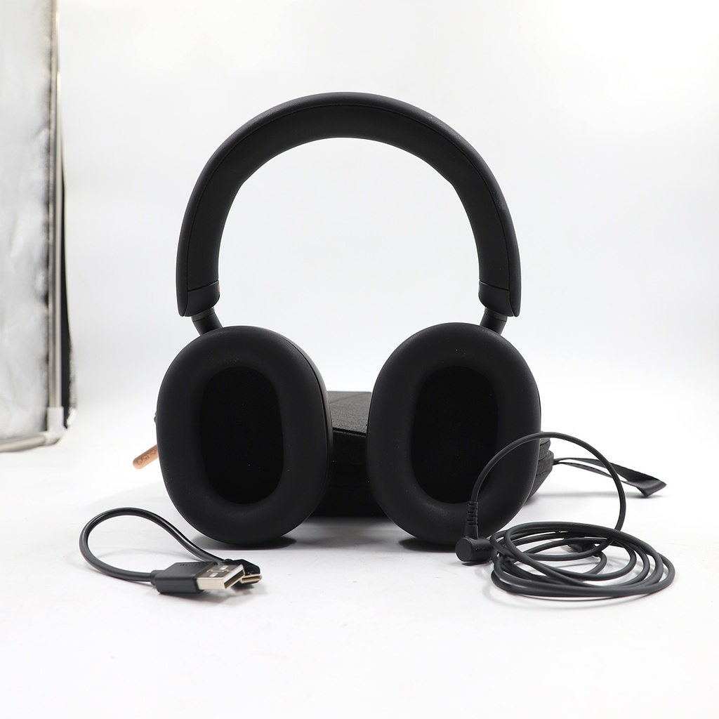 Sony Headset 1000-XM5 Black + Cover & Accessories