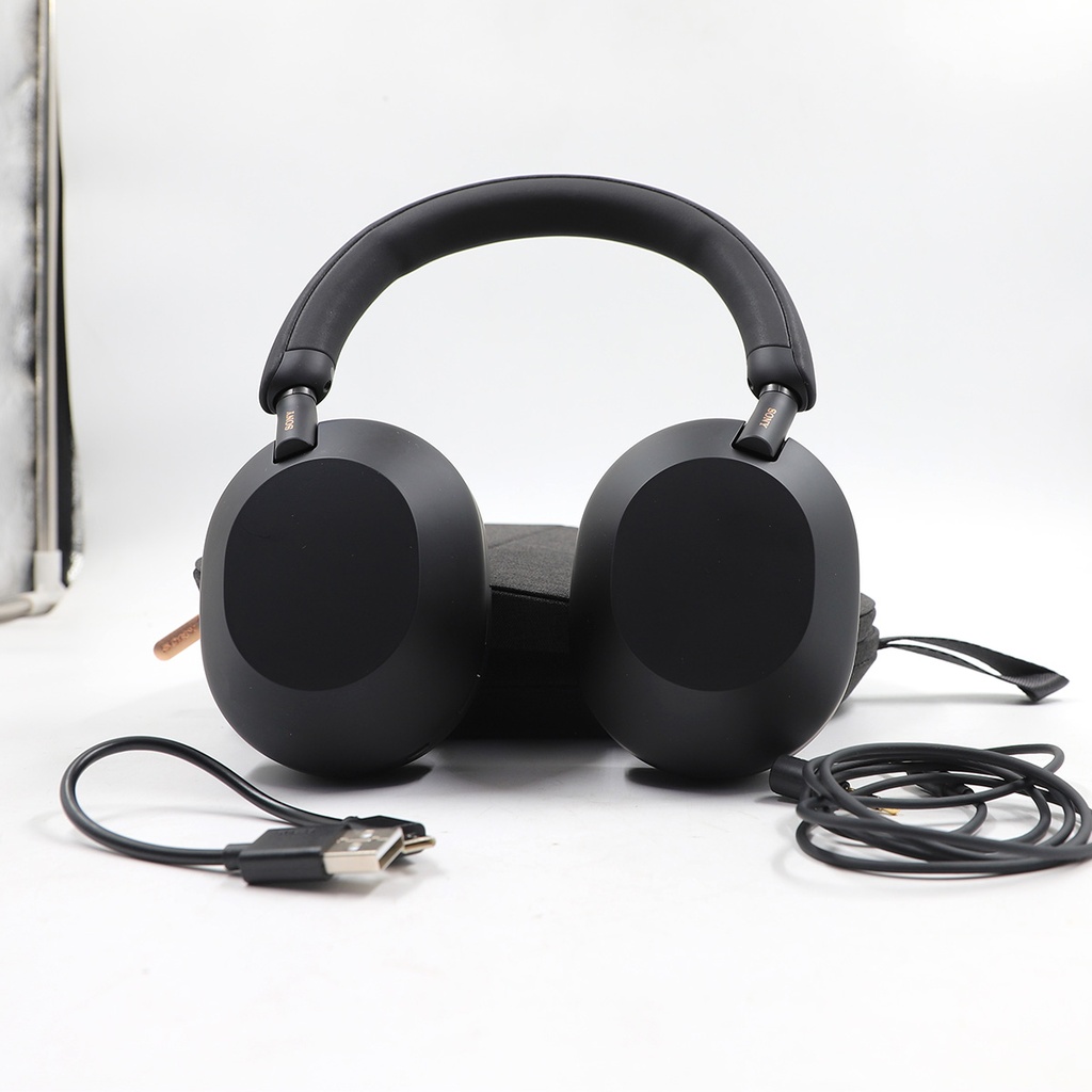 Sony Headset 1000-XM5 Black + Cover & Accessories