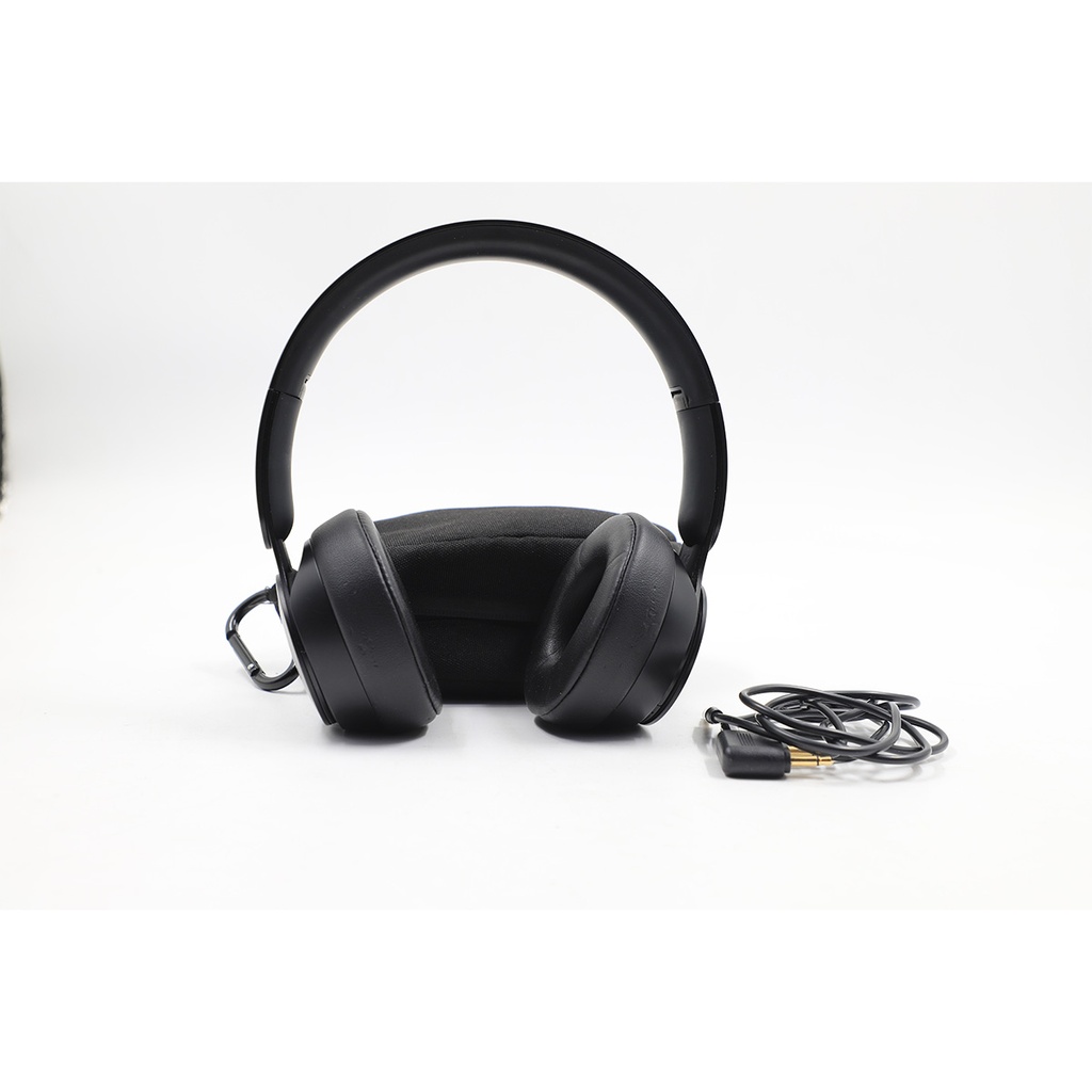 Beats Solo Pro Black + Clover