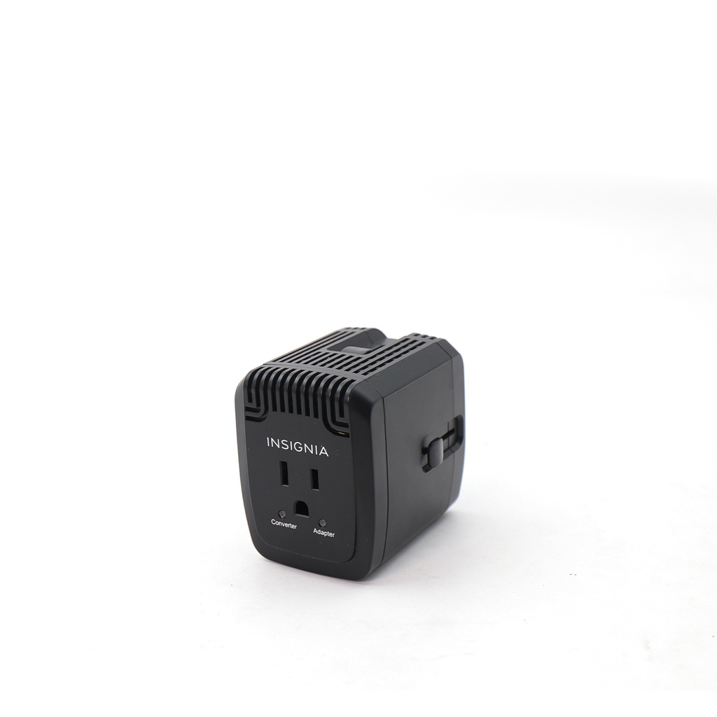 Insignia Travel Adapter  Converter - 0-25W