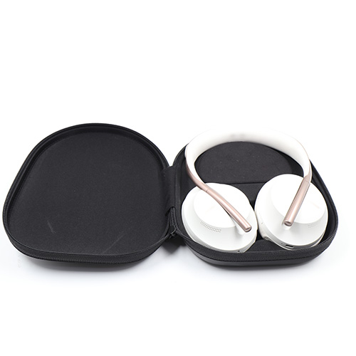 Bose Noise Cancelling Headphones 700 + Pouch