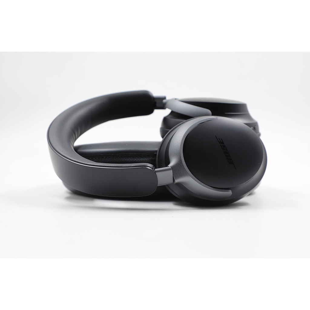 Bose QuietComfort Ultra Headphones + Cover