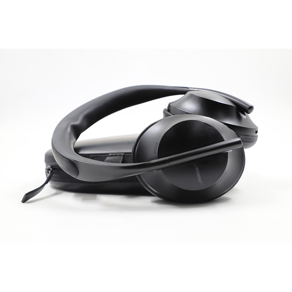 Bose 700 Black Headset Wireless + Cover 12
